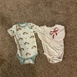 Kyte BABY Hedgehog and Bow Bodysuits - Cream and White